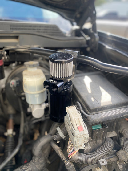 Motion Raceworks Catchcan 14-18 Sierra/Silverado Mount